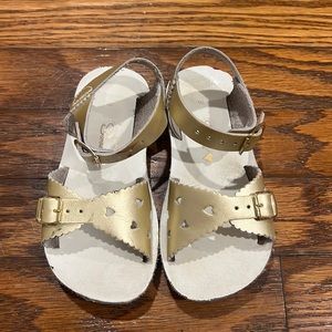 GUC Sweetheart Sun San Sandals size toddler 9